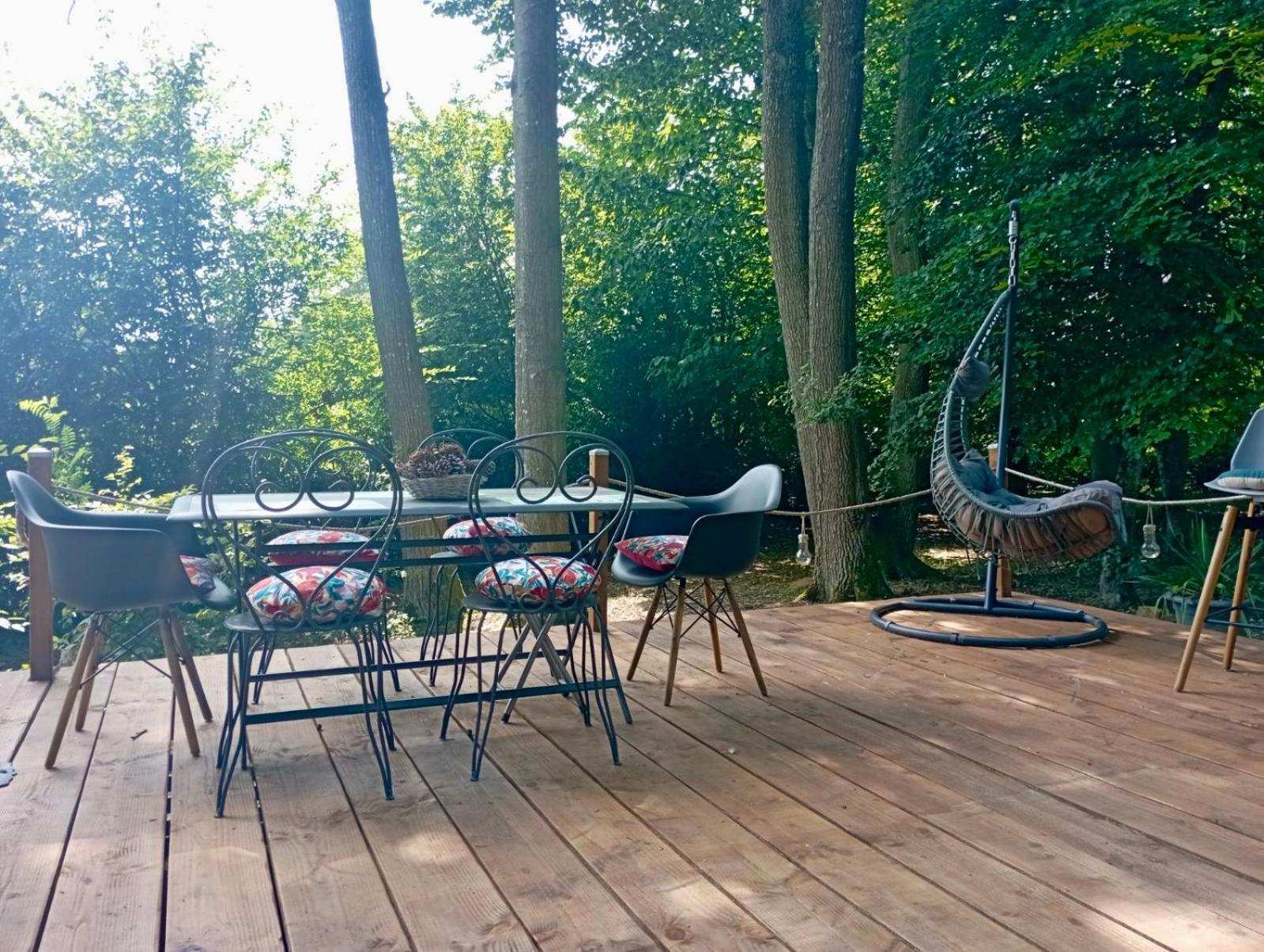 Vila Roulotte Les Deux Geais Sainte-Opportune-du-Bosc Exteriér fotografie